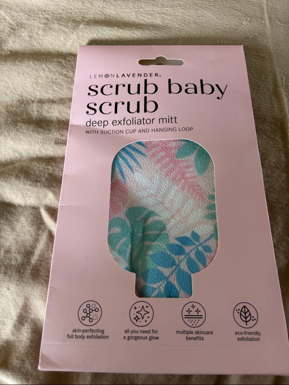 LEMON LAVENDER SCRUB BABY SCRUB DEEP EXFOLIATOR MITT. New with tags.